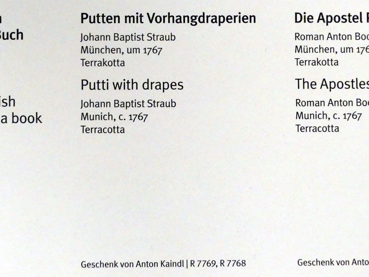 Johann Baptist Straub (1731–1777), Putten mit Vorhangdraperien, München, Theatinerkirche, jetzt München, Bayerisches Nationalmuseum, Saal 42, um 1767, Bild 2/4