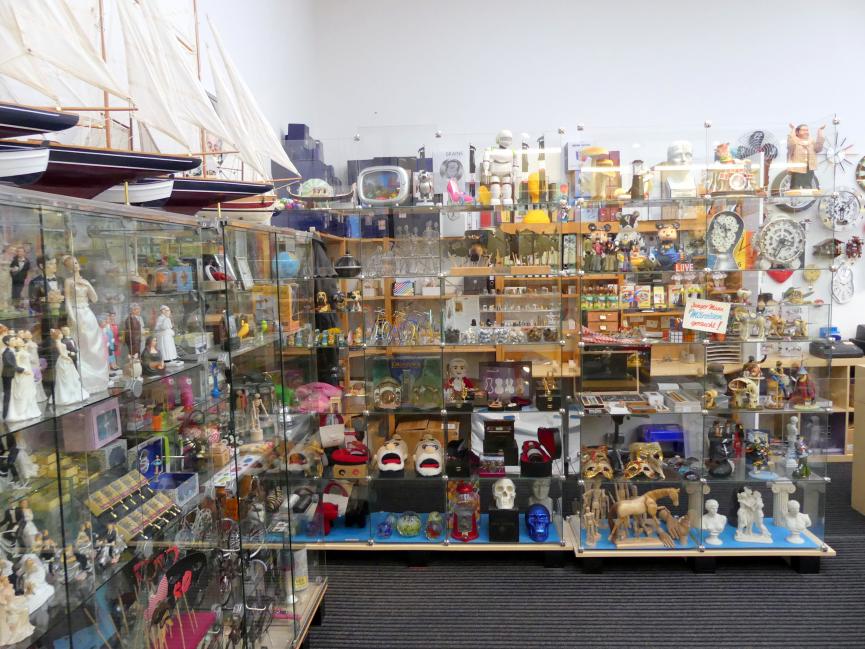 Hans-Peter Feldmann (1975–2014), Laden, München, Lenbachhaus, Saal 53, 1975–2015, Bild 3/10