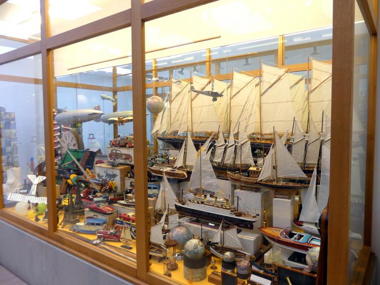 Hans-Peter Feldmann (1975–2014), Laden, München, Lenbachhaus, Saal 53, 1975–2015, Bild 7/10