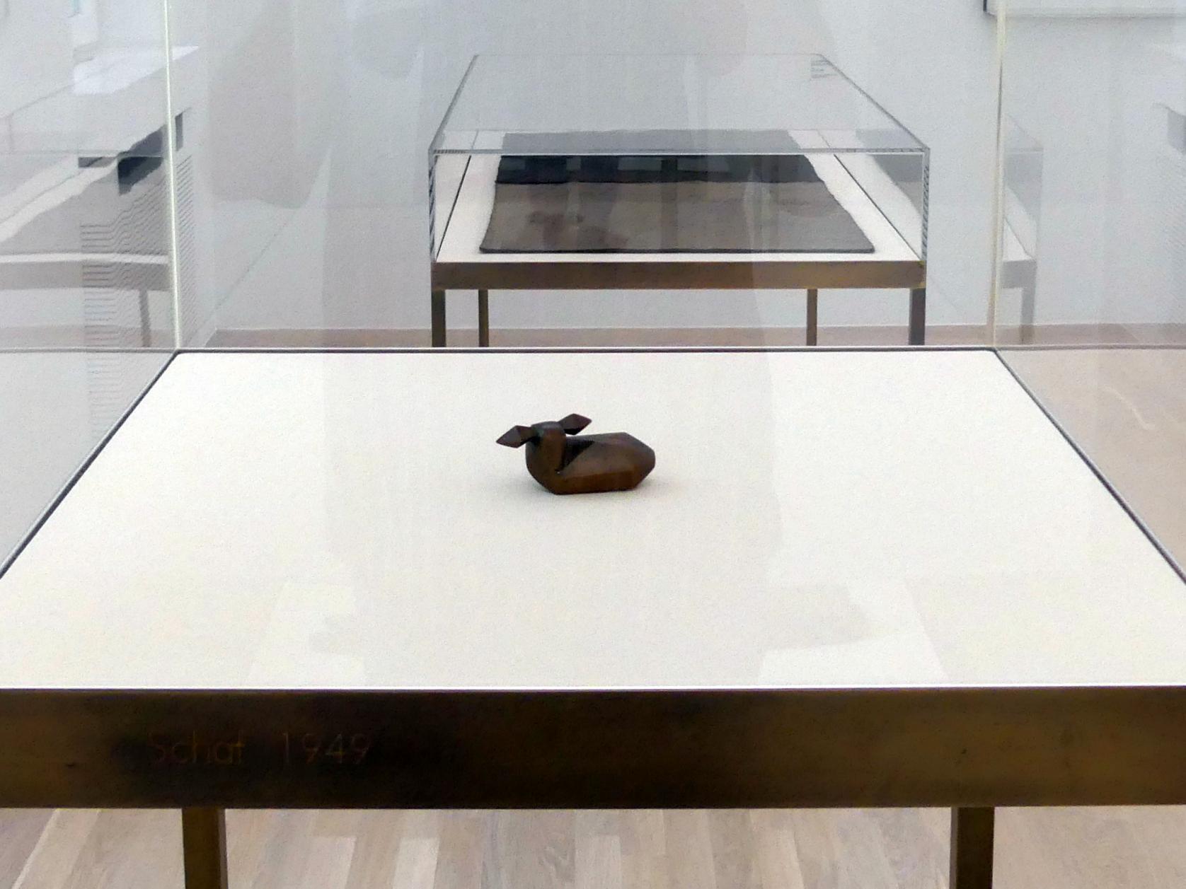 Joseph Beuys (1948–1985), Ohne Titel (kleines Schaf), München, Lenbachhaus, Saal 44, 1949, Bild 3/5