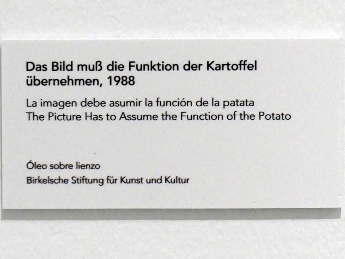 Jörg Immendorff (1965–2007), Das Bild muß die Funktion der Kartoffel übernehmen, Madrid, Museo Reina Sofía, Ausstellung "Jörg Immendorff - The Task of the Painter" vom 30.10.2019-13.04.2020, Saal 5, 1988, Bild 2/2