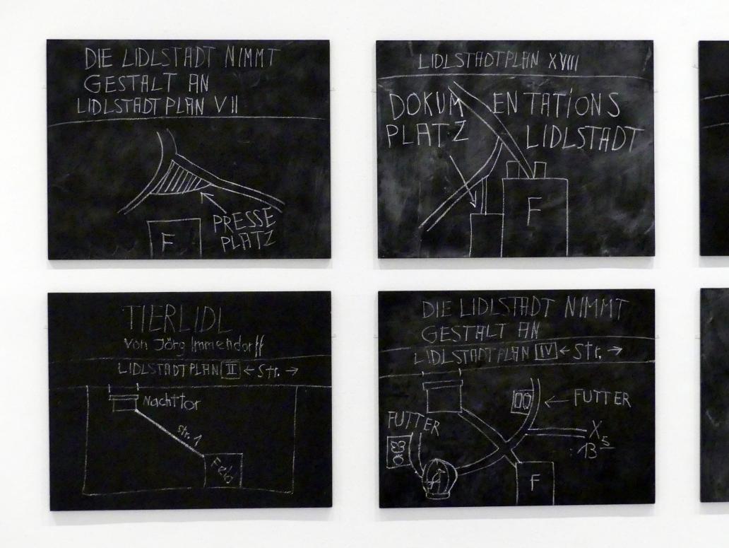 Jörg Immendorff (1965–2007), Die Lidlstadt nimmt Gestalt an, Madrid, Museo Reina Sofía, Ausstellung "Jörg Immendorff - The Task of the Painter" vom 30.10.2019-13.04.2020, Saal 1, 1968, Bild 2/5
