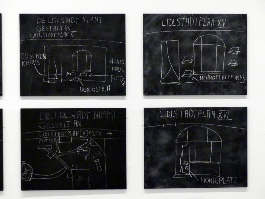 Jörg Immendorff (1965–2007), Die Lidlstadt nimmt Gestalt an, Madrid, Museo Reina Sofía, Ausstellung "Jörg Immendorff - The Task of the Painter" vom 30.10.2019-13.04.2020, Saal 1, 1968, Bild 4/5