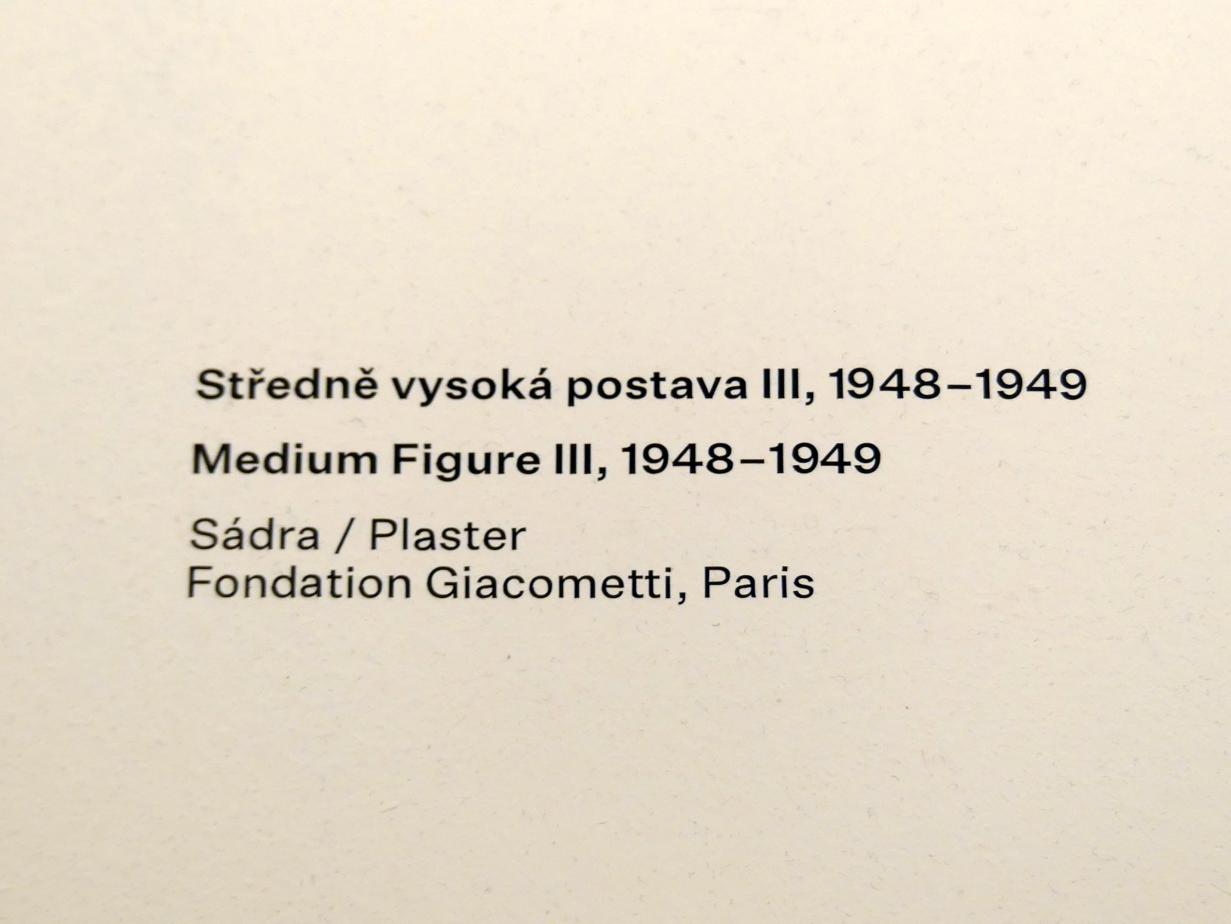 Alberto Giacometti (1914–1965), Mittelgroße Figur III, Prag, Nationalgalerie im Messepalast, Ausstellung "Alberto Giacometti" vom 18.07.-01.12.2019, Stehende Figuren, 1948–1949, Bild 4/4