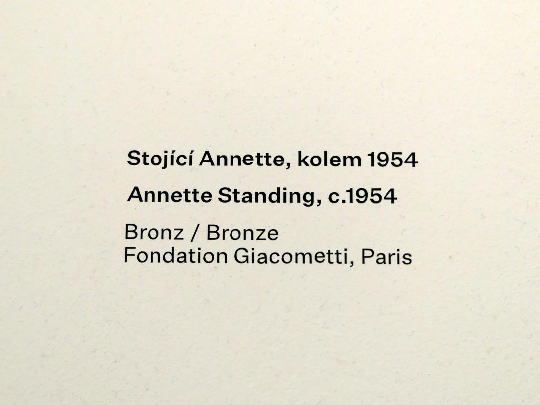 Alberto Giacometti (1914–1965), Annette stehend, Prag, Nationalgalerie im Messepalast, Ausstellung "Alberto Giacometti" vom 18.07.-01.12.2019, Stehende Figuren, um 1954, Bild 4/4