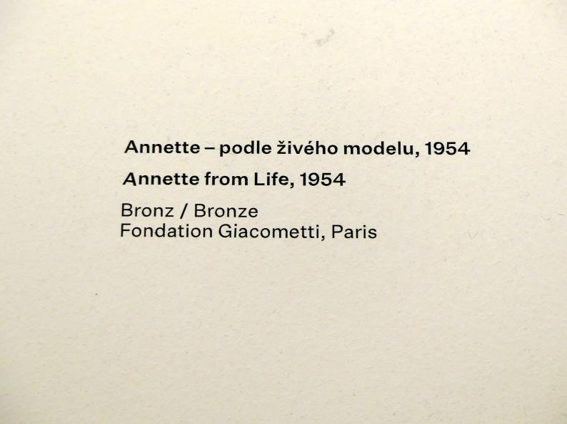 Alberto Giacometti (1914–1965), Annette aus dem Leben, Prag, Nationalgalerie im Messepalast, Ausstellung "Alberto Giacometti" vom 18.07.-01.12.2019, Stehende Figuren, 1954, Bild 4/4