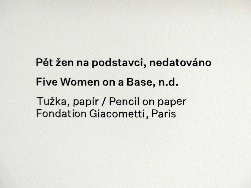 Alberto Giacometti (1914–1965), Fünf Frauen auf Podesten, Prag, Nationalgalerie im Messepalast, Ausstellung "Alberto Giacometti" vom 18.07.-01.12.2019, Stehende Figuren, Undatiert, Bild 3/3