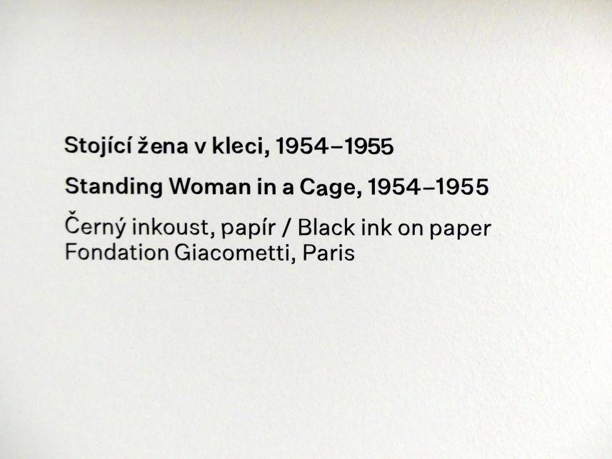 Alberto Giacometti (1914–1965), Stehende Frau im Käfig, Prag, Nationalgalerie im Messepalast, Ausstellung "Alberto Giacometti" vom 18.07.-01.12.2019, Stehende Figuren, 1954–1955, Bild 3/3