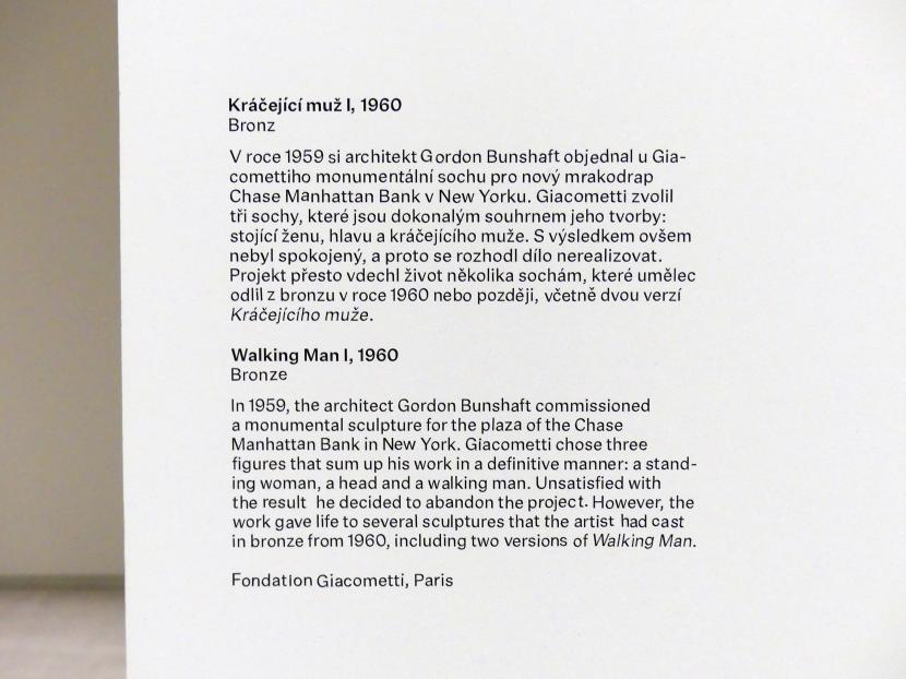 Alberto Giacometti (1914–1965), Schreitender I, Prag, Nationalgalerie im Messepalast, Ausstellung "Alberto Giacometti" vom 18.07.-01.12.2019, Stehende Figuren, 1960, Bild 7/7