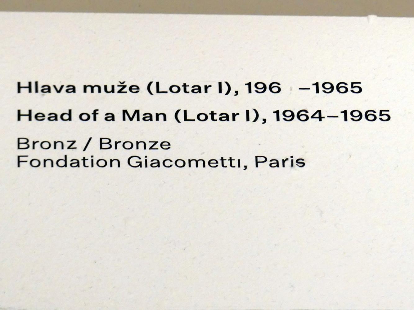 Alberto Giacometti (1914–1965), Kopf eines Mannes (Lotar I), Prag, Nationalgalerie im Messepalast, Ausstellung "Alberto Giacometti" vom 18.07.-01.12.2019, Köpfe, 1964–1965, Bild 2/2