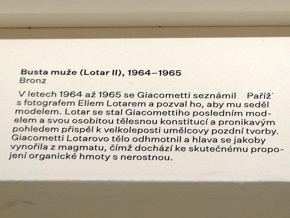 Alberto Giacometti (1914–1965), Kopf eines Mannes (Lotar II), Prag, Nationalgalerie im Messepalast, Ausstellung "Alberto Giacometti" vom 18.07.-01.12.2019, Köpfe, 1964–1965, Bild 3/4