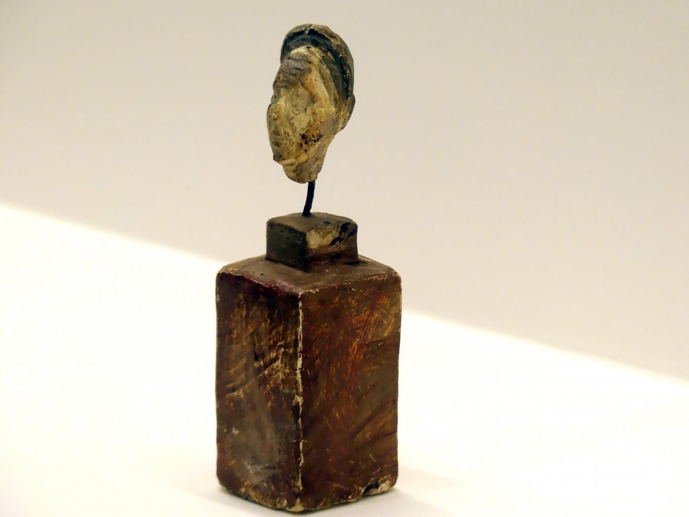 Alberto Giacometti (1914–1965), Simone de Beauvoir, Prag, Nationalgalerie im Messepalast, Ausstellung "Alberto Giacometti" vom 18.07.-01.12.2019, Köpfe, 1946, Bild 3/5