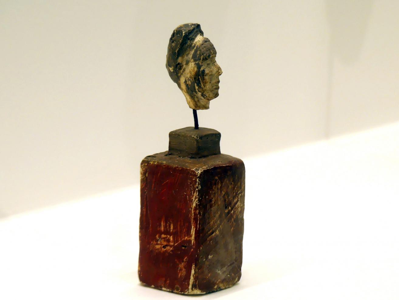 Alberto Giacometti (1914–1965), Simone de Beauvoir, Prag, Nationalgalerie im Messepalast, Ausstellung "Alberto Giacometti" vom 18.07.-01.12.2019, Köpfe, 1946, Bild 4/5