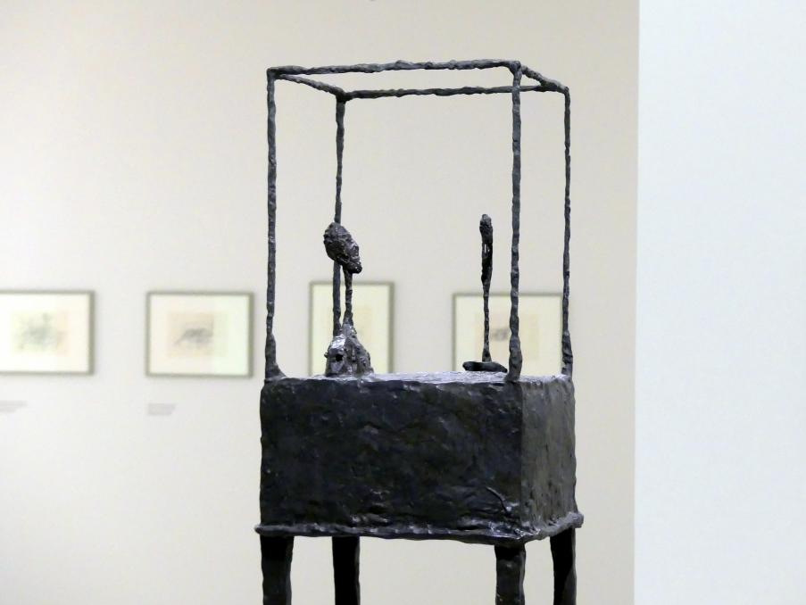 Alberto Giacometti (1914–1965), Käfig, Prag, Nationalgalerie im Messepalast, Ausstellung "Alberto Giacometti" vom 18.07.-01.12.2019, Kleine Skulpturen, 1950–1951, Bild 4/5