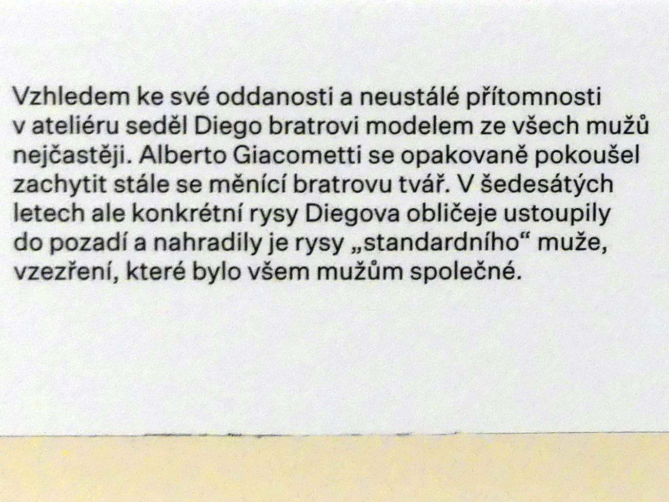 Alberto Giacometti (1914–1965), Büste eines Mannes mit Pullover, Prag, Nationalgalerie im Messepalast, Ausstellung "Alberto Giacometti" vom 18.07.-01.12.2019, Kleine Skulpturen, um 1953, Bild 4/5