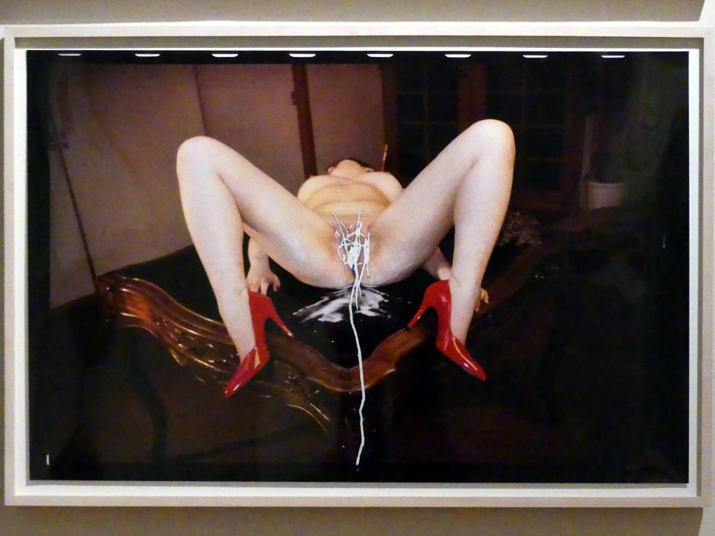 Nobuyoshi Araki (1994), Ohne Titel (aus dem Zyklus Obszönitäten), Prag, Nationalgalerie im Salm-Palast, Ausstellung "Möglichkeiten des Dialogs" vom 02.12.2018-01.12.2019, Saal 19, 1994, Bild 5/6