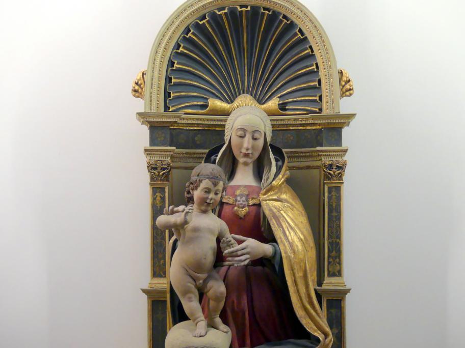 Silvestro dell'Aquila (Silvestro di Giacomo) (1483), Thronende Madonna, Berlin, Bode-Museum, Basilika, Letztes Drittel 15. Jhd., Bild 2/4
