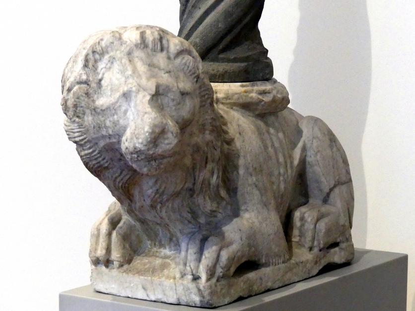 Agnolo di Ventura (1349), Zwei Löwen mit gewundenen Säulen und Knospenkapitellen, Berlin, Bode-Museum, Saal 108, 1. Hälfte 14. Jhd., Bild 2/4