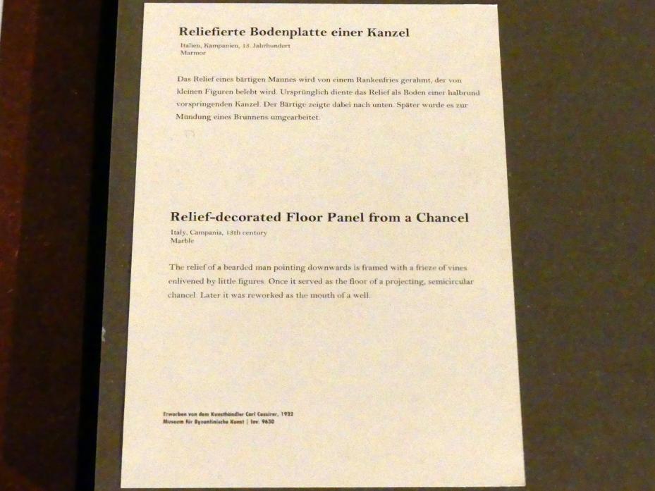 Reliefierte Bodenplatte einer Kanzel, Berlin, Bode-Museum, Saal 110, 13. Jhd., Bild 2/2