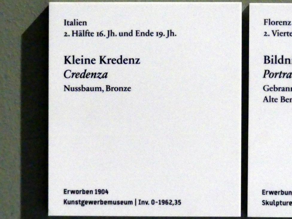 Kleine Kredenz, Berlin, Bode-Museum, Saal 124, 2. Hälfte 16. Jhd., Bild 3/3