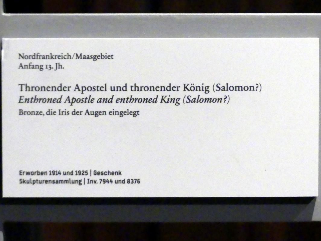 Thronender Apostel und thronender König (Salomon?), Berlin, Bode-Museum, Saal 141, Beginn 13. Jhd., Bild 2/2