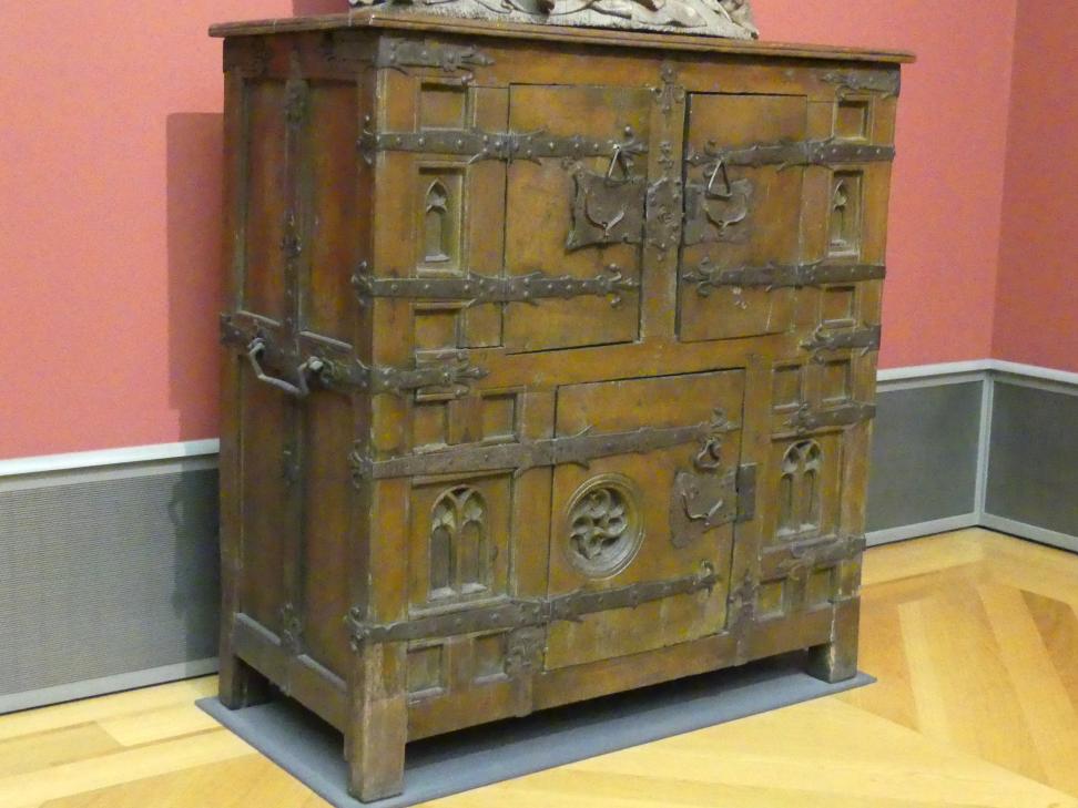 Stollenschrank, Berlin, Bode-Museum, Saal 209, 15. Jhd., Bild 2/3