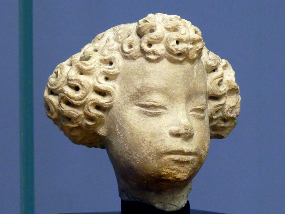 Kopf eines Engels, Berlin, Bode-Museum, Saal 210, um 1400, Bild 2/4