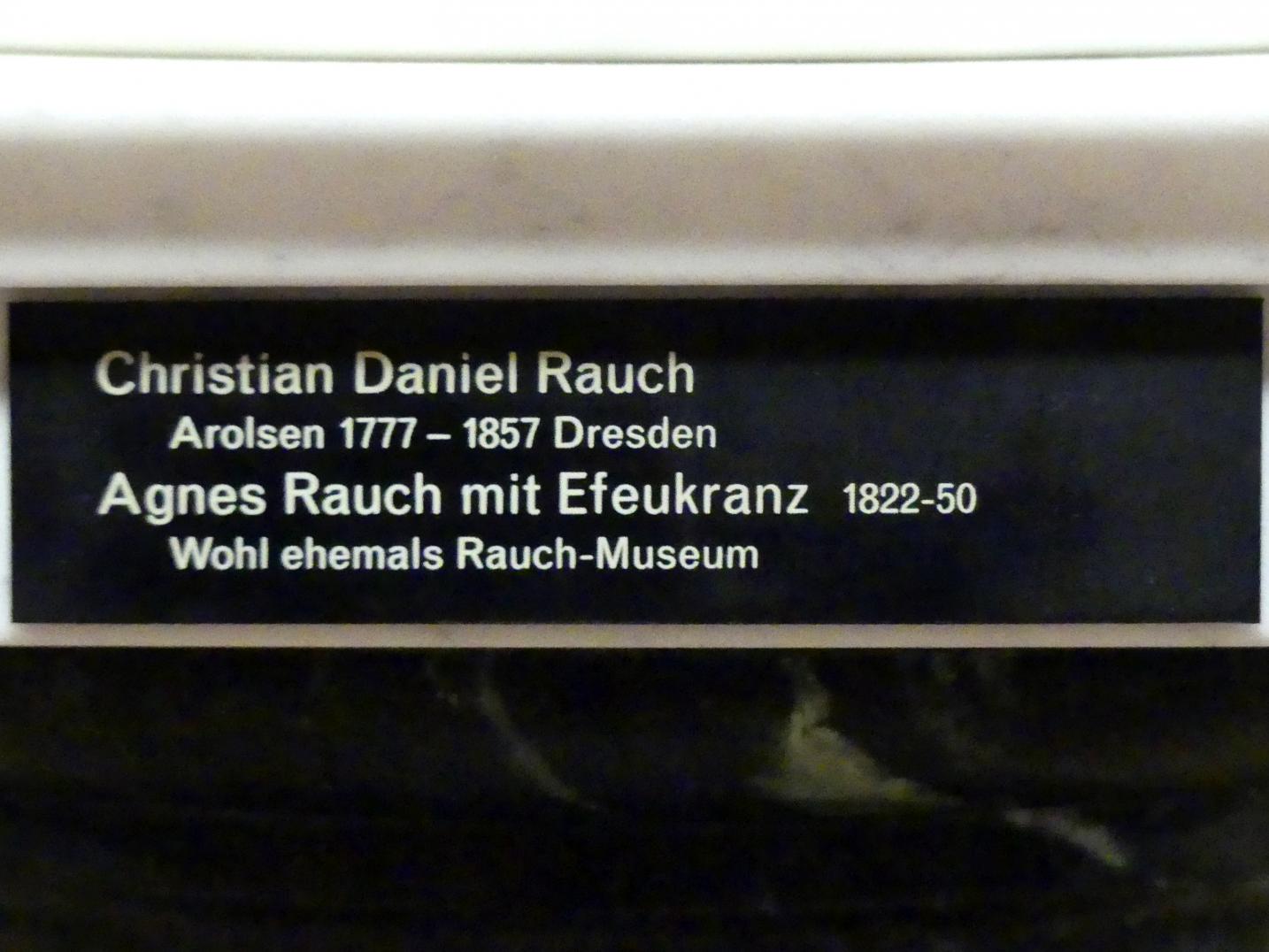 Christian Daniel Rauch (1811–1856), Agnes Rauch mit Efeukranz, Berlin, Alte Nationalgalerie, Saal 101, Klassizistische Skulpturen, 1822–1850, Bild 2/2