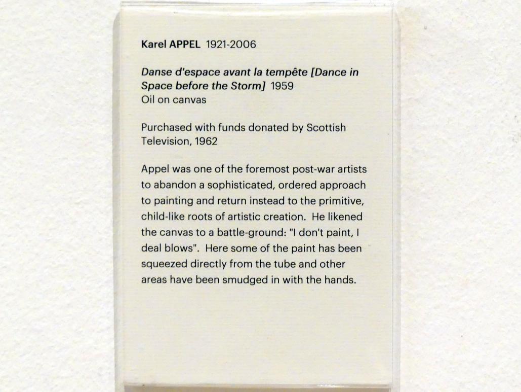 Karel Appel (1947–1959), Tanzen im Raum vor dem Sturm, Edinburgh, Scottish National Gallery of Modern Art, Gebäude One, Saal 19: jenseits der Farbe: Gestik und Materialität in der Nachkriegszeit - europäische Kunst, 1959, Bild 2/2
