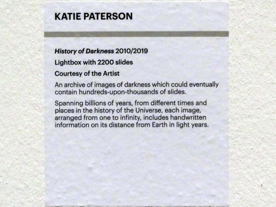 Katie Paterson (2007–2019), Geschichte der Dunkelheit, Edinburgh, Scottish National Gallery of Modern Art, Gebäude One, Saal 9 - Katie Paterson, 2010, Bild 6/6