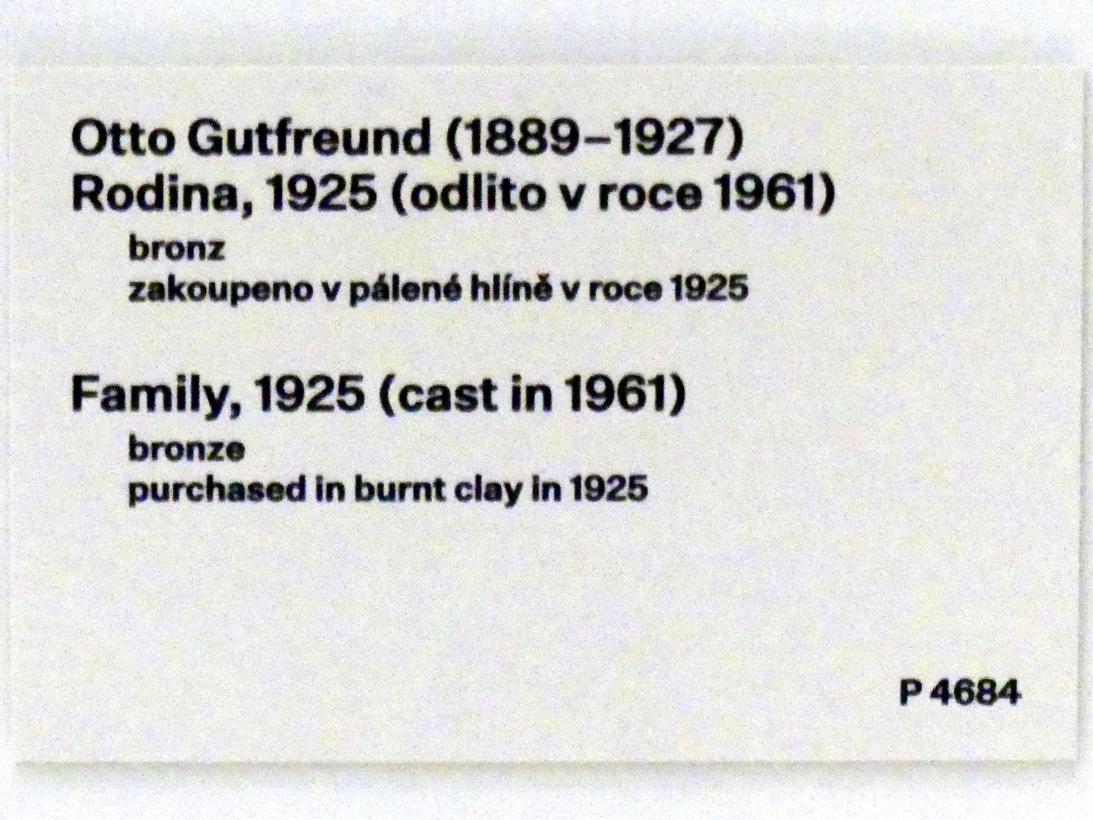 Otto Gutfreund (1910–1925), Familie, Prag, Nationalgalerie im Messepalast, 1918-1939, Saal 1, 1925, Bild 5/5