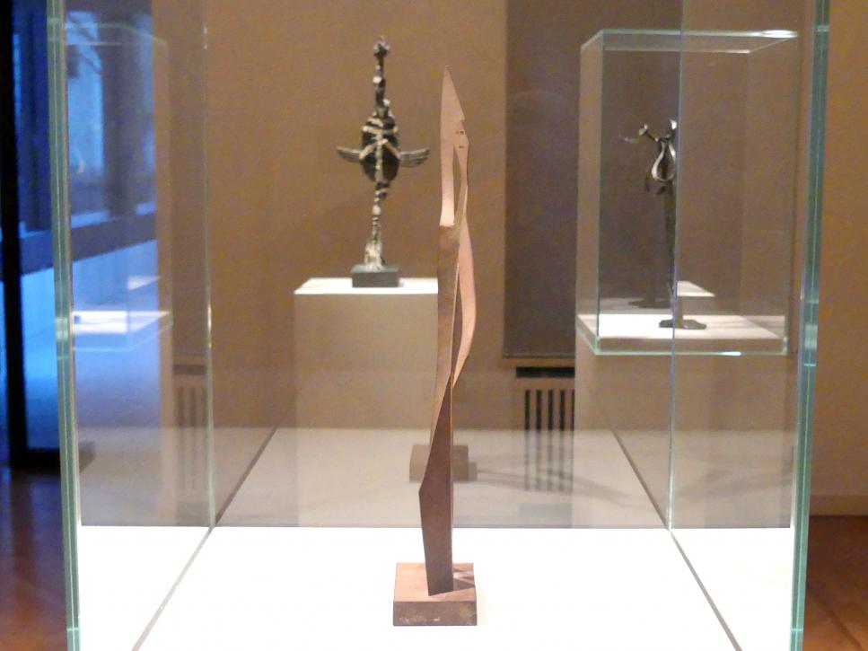 Thomas Scheibitz (1994–2019), Kleine Skulptur, Berlin, Museum Berggruen, Stülerbau, Erdgeschoss, Saal 5, 2014, Bild 2/4