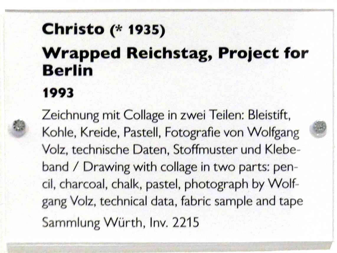 Christo (1961–2019), Wrapped Reichstag, Project for Berlin, Schwäbisch Hall, Kunsthalle Würth, Ausstellung "Lust auf mehr" vom 30.09.2019 - 20.09.2020, Erdgeschoss, 1993, Bild 2/2