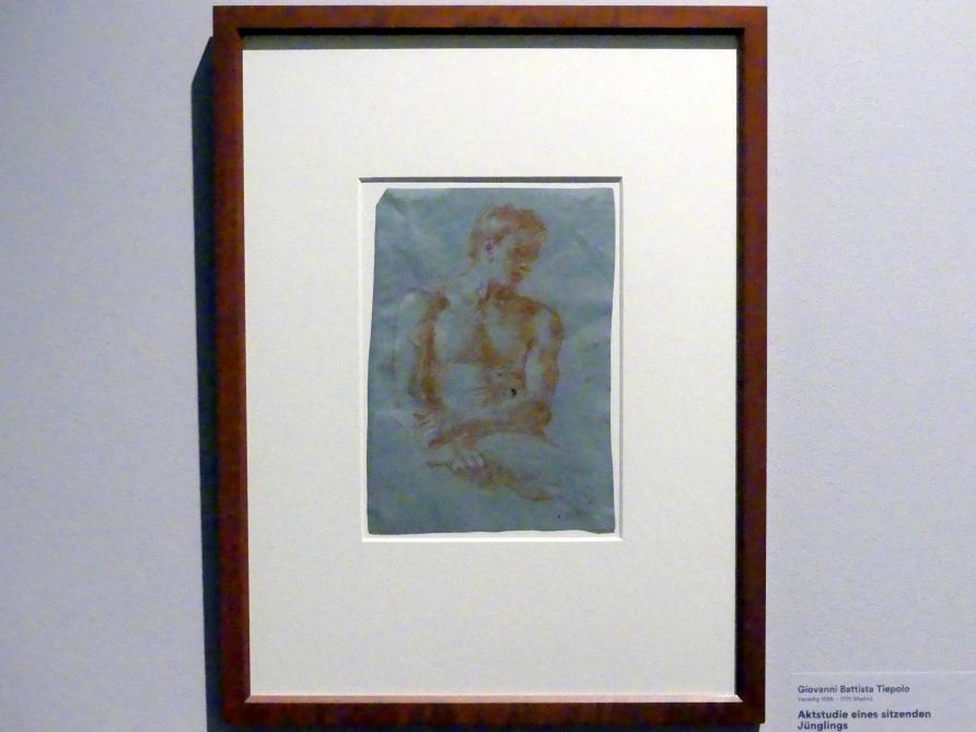 Giovanni Battista Tiepolo (1715–1785), Aktstudie eines sitzenden Jünglings, Stuttgart, Staatsgalerie, Ausstellung "Tiepolo"  vom 11.10.2019 - 02.02.2020, Saal 7: Aktstudien, 1752, Bild 2/3