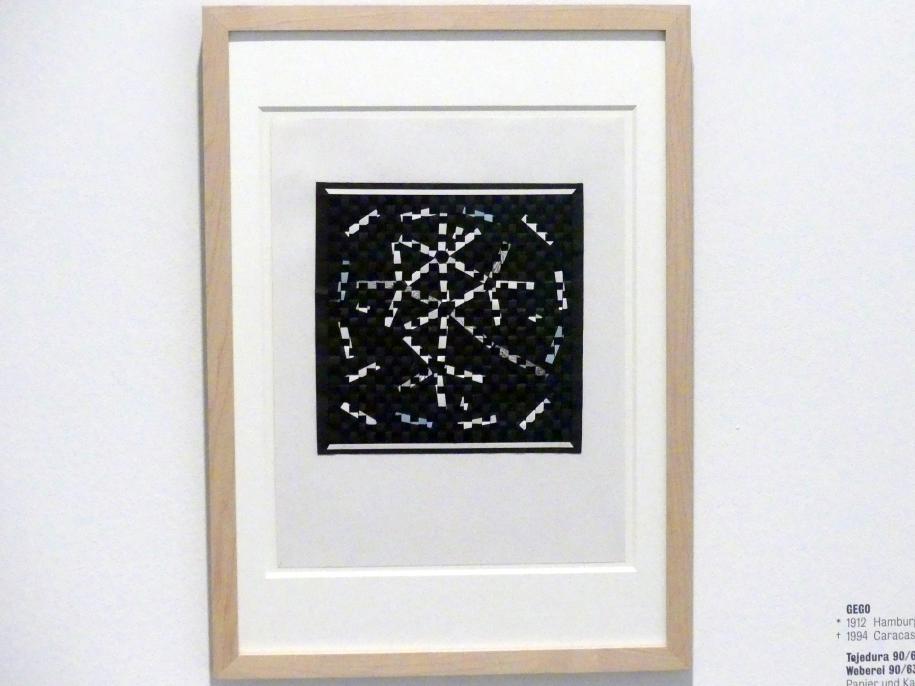 Gego (Gertrud Louise Goldschmidt) (1958–1990), Weberei 90/63, Stuttgart, Kunstmuseum, Saal 8, 1990, Bild 2/3