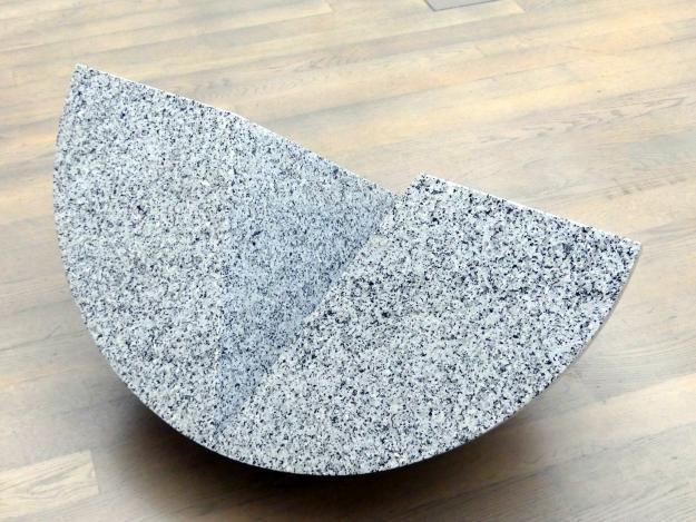 Max Bill (1965–1978), Zwilling als Viertelskugel, Stuttgart, Kunstmuseum, Saal 9, 1968, Bild 3/6