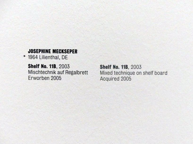 Josephine Meckseper (2003–2007), Shelf No. 11B, Stuttgart, Kunstmuseum, Saal 21, 2003, Bild 2/2