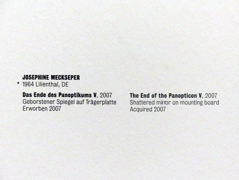 Josephine Meckseper (2003–2007), Das Ende des Panoptikums V, Stuttgart, Kunstmuseum, Saal 21, 2007, Bild 3/3
