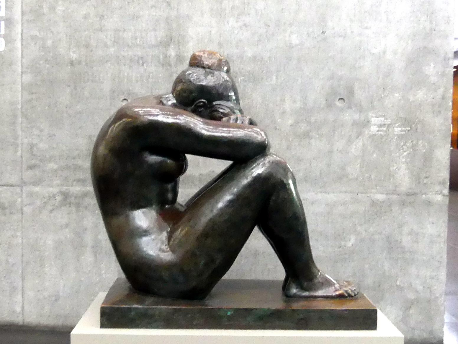 Aristide Maillol (1899–1931), Die Nacht, Stuttgart, Kunstmuseum, Eingangshalle, nach 1905, Bild 2/4
