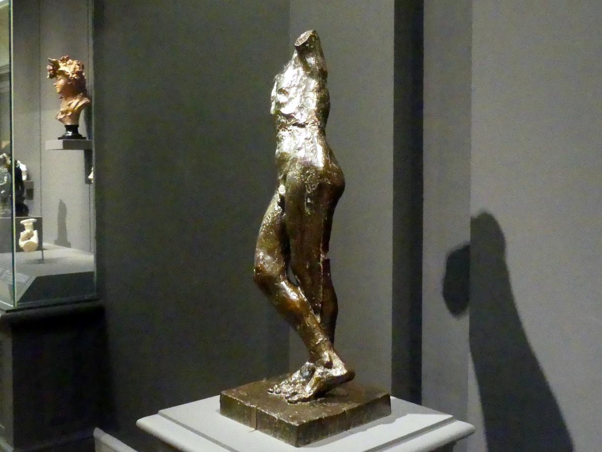 Auguste Rodin (1863–1917), Genius der ewigen Ruhe, ohne Kopf und Arme, New York, Metropolitan Museum of Art (Met), Saal 800, um 1899, Bild 2/4