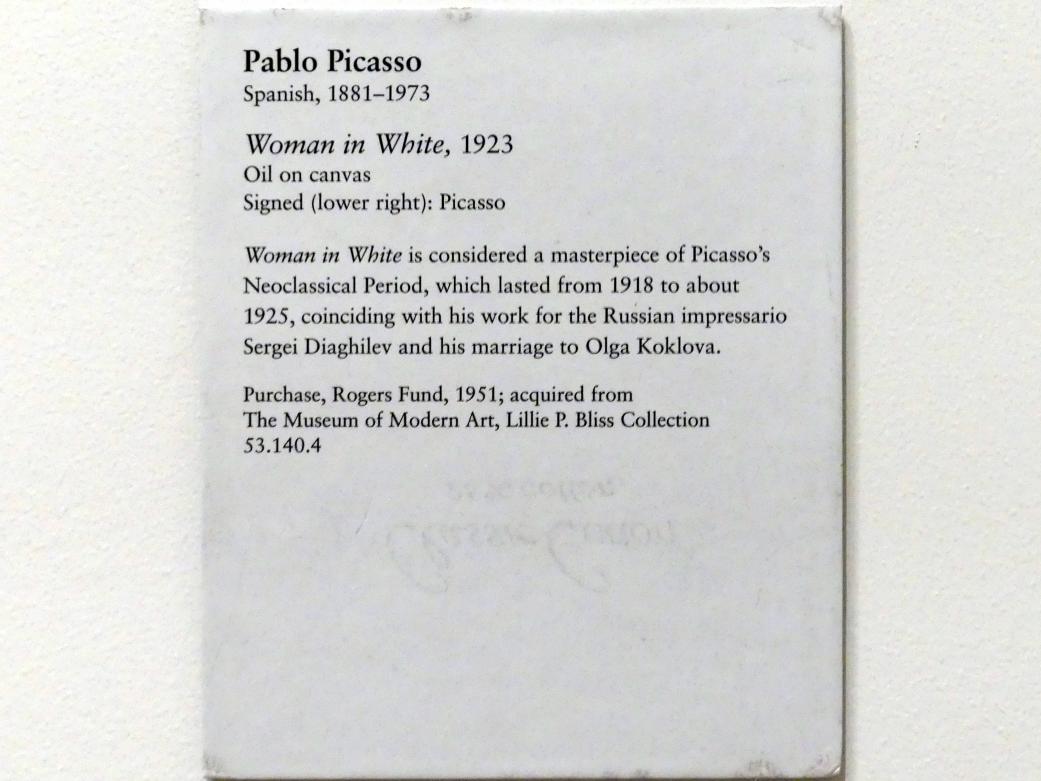 Pablo Picasso (1897–1972), Frau in Weiß, New York, Metropolitan Museum of Art (Met), Saal 830, 1923, Bild 2/2