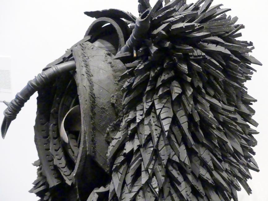 Chakaia Booker (2001), Raw Attraction - Rohe Attraktion, New York, Metropolitan Museum of Art (Met), Saal 925, 2001, Bild 5/7