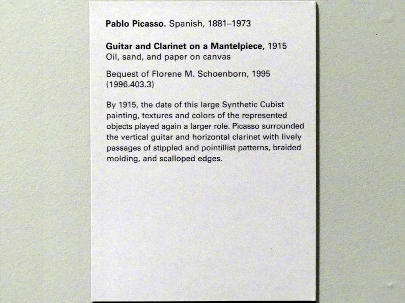 Pablo Picasso (1897–1972), Gitarre und Klarinette auf einem Kaminsims, New York, Metropolitan Museum of Art (Met), Saal 910, 1915, Bild 2/2
