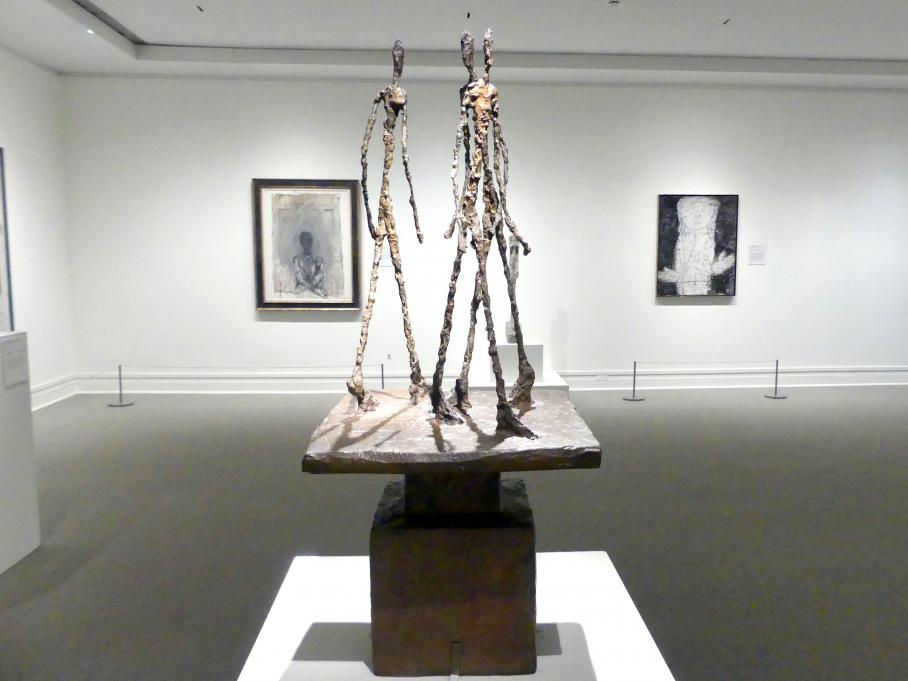 Alberto Giacometti (1914–1965), Drei Männer schreitend II, New York, Metropolitan Museum of Art (Met), Saal 907, 1949, Bild 3/5