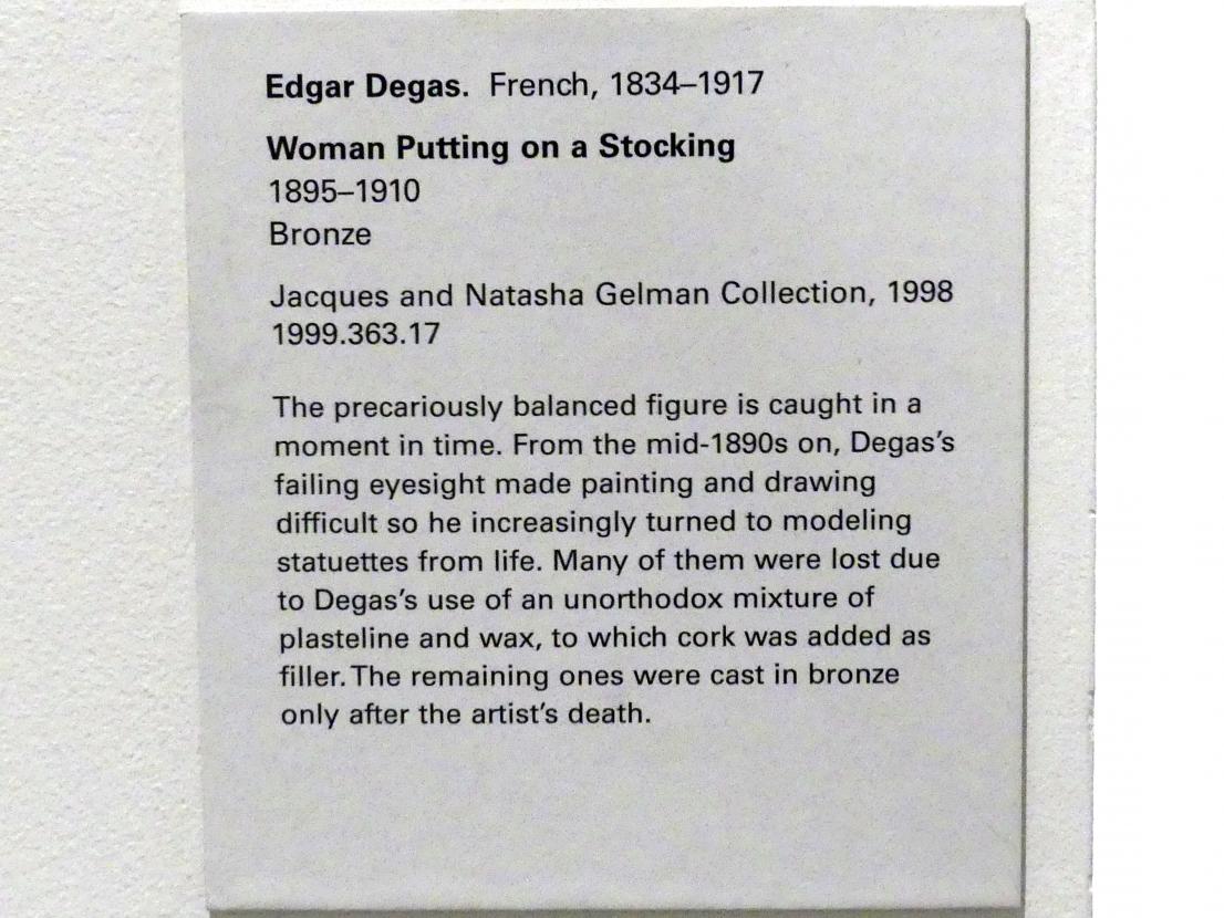 Edgar Degas (1855–1909), Frau, die einen Strumpf anzieht, New York, Metropolitan Museum of Art (Met), Saal 904, 1895–1910, Bild 6/6