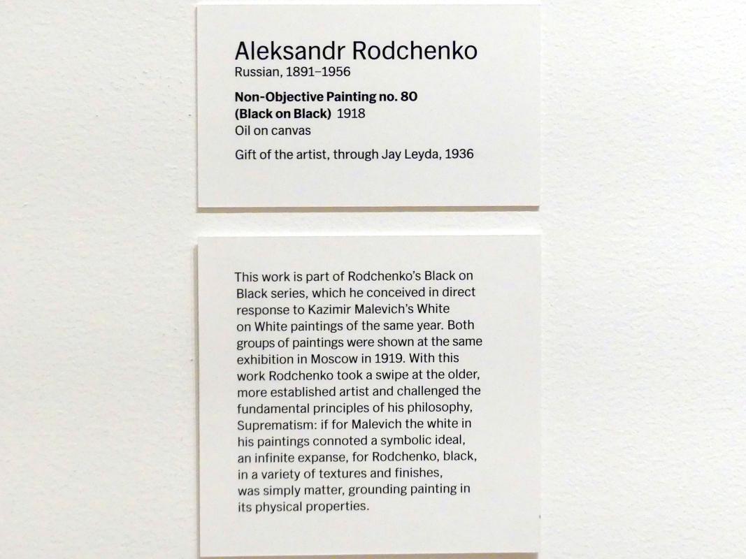 Alexander Michailowitsch Rodtschenko (1918–1930), Nicht-objektives Gemälde Nr. 80 (Schwarz auf Schwarz), New York, Museum of Modern Art (MoMA), Saal 512, 1918, Bild 2/2