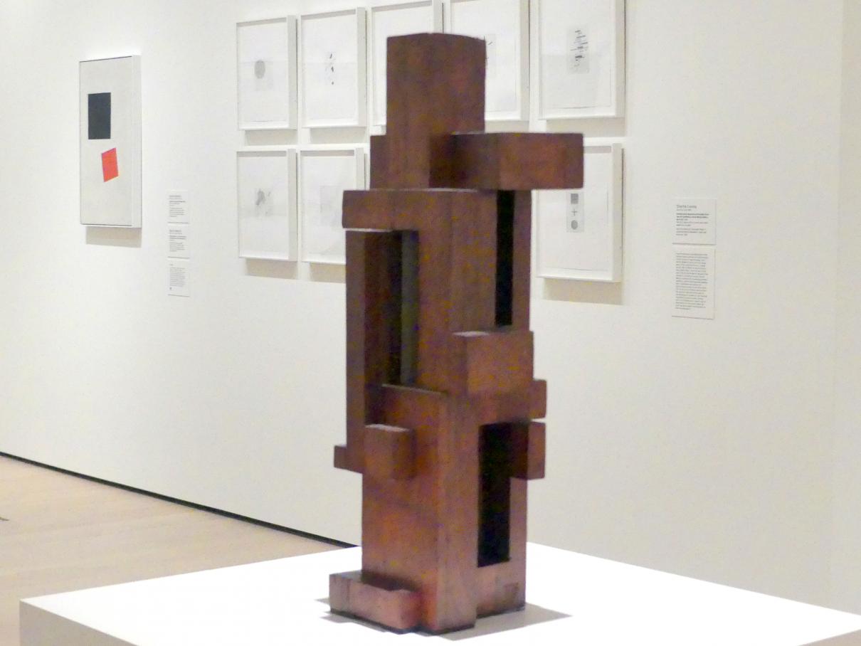 Georges Vantongerloo (1921–1936), Konstruktion von Volumenbeziehungen, New York, Museum of Modern Art (MoMA), Saal 512, 1921, Bild 4/5