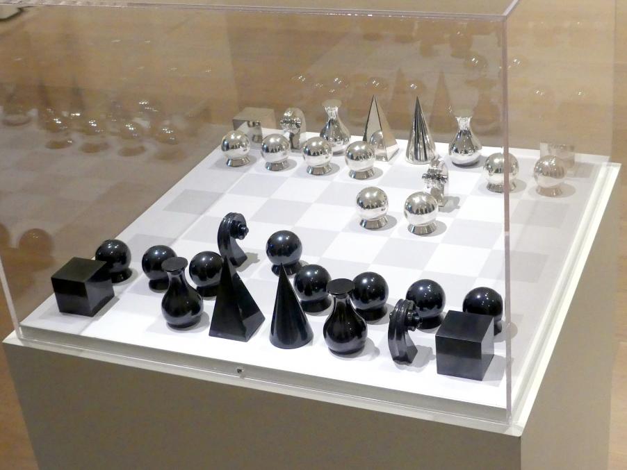 Man Ray (1914–1939), Schachspiel, New York, Museum of Modern Art (MoMA), Saal 514, 1920–1926, Bild 4/5