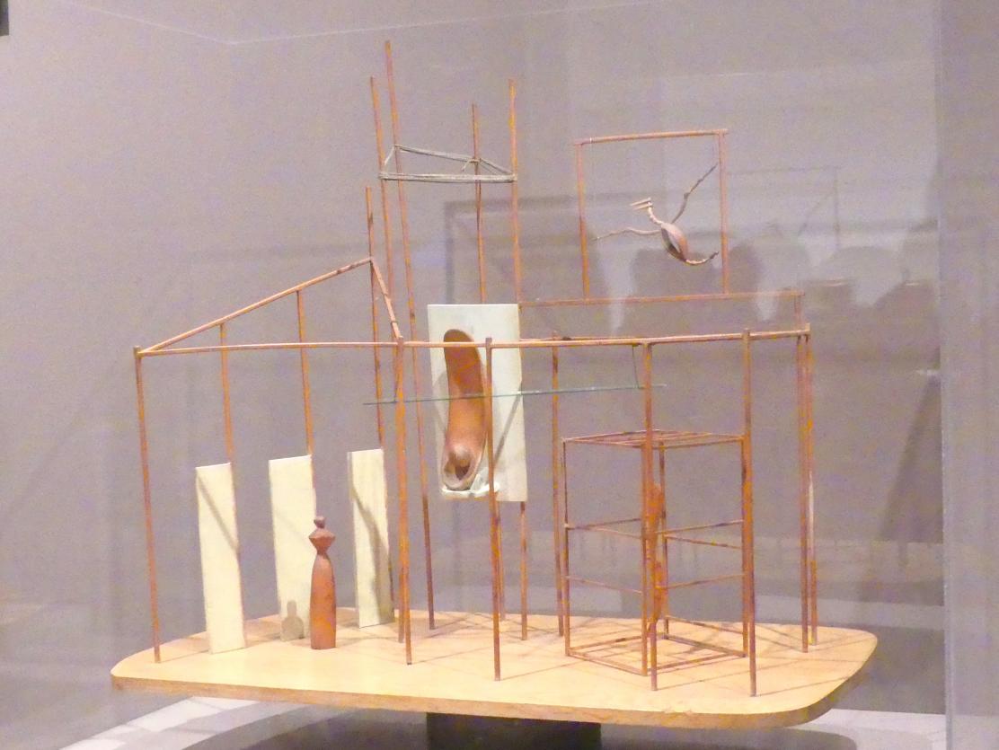 Alberto Giacometti (1914–1965), Der Palast um 4 Uhr morgens, New York, Museum of Modern Art (MoMA), Saal 517, 1932, Bild 2/4