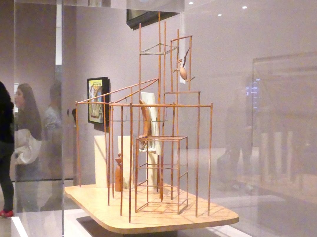 Alberto Giacometti (1914–1965), Der Palast um 4 Uhr morgens, New York, Museum of Modern Art (MoMA), Saal 517, 1932, Bild 3/4